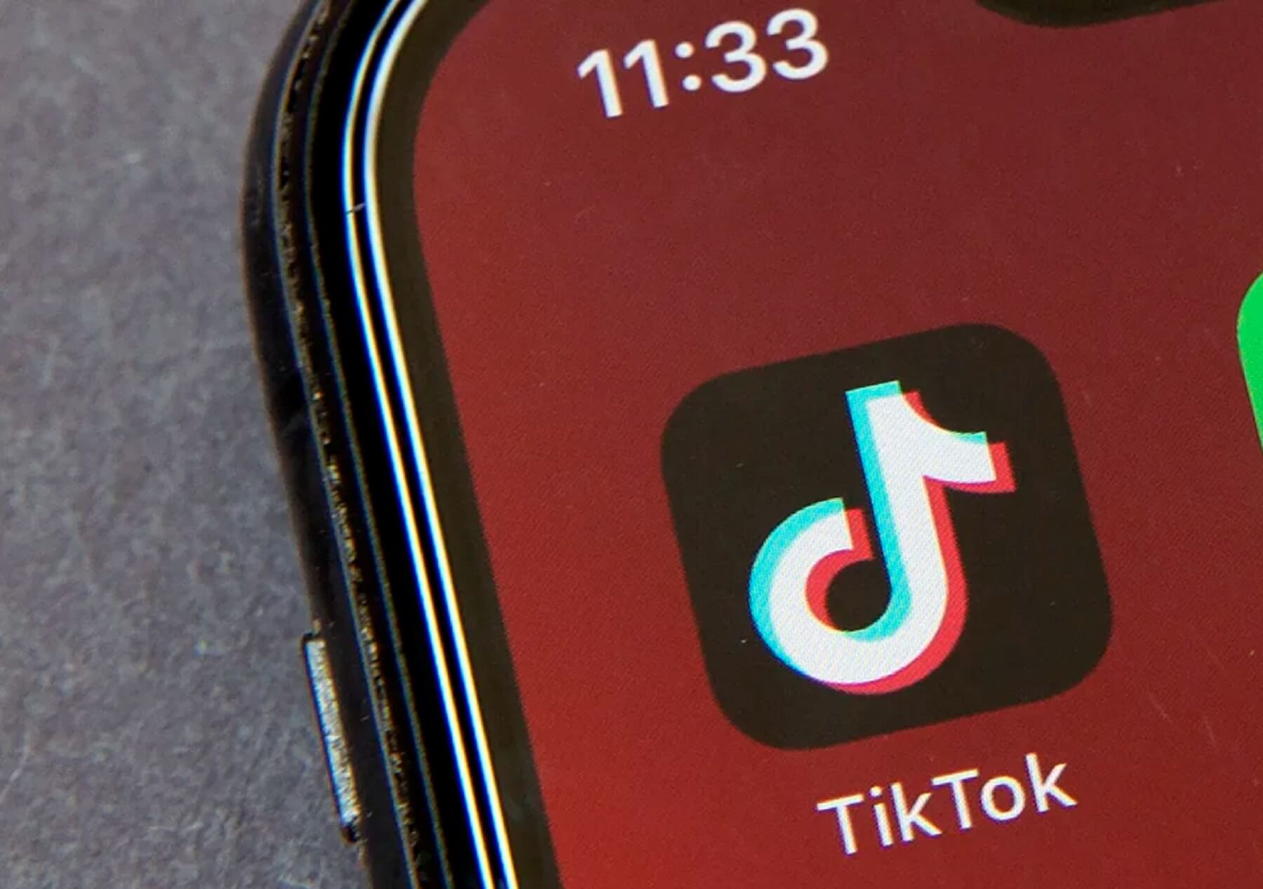 TikTok обмежує підліткам доступ до фільтрів для зовнішності