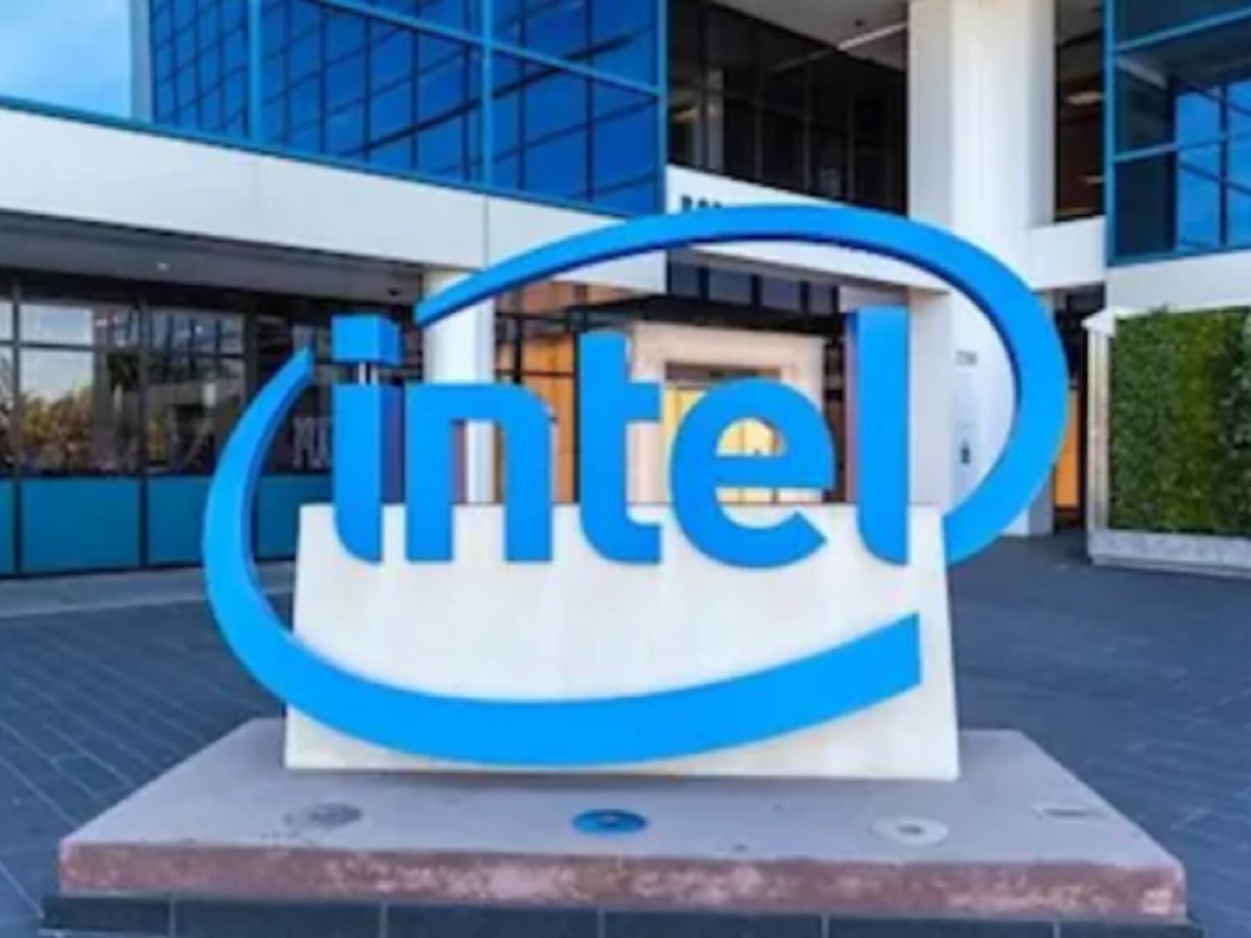 Intel представила нові процесори Intel Core Ultra Series 2