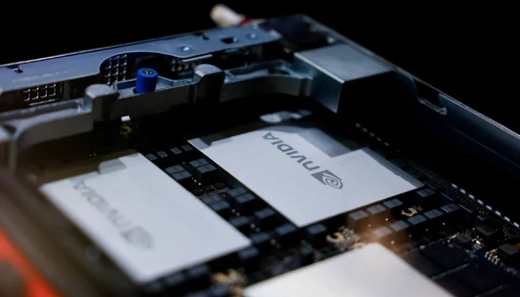 США обмежили експорт чипів NVIDIA H20