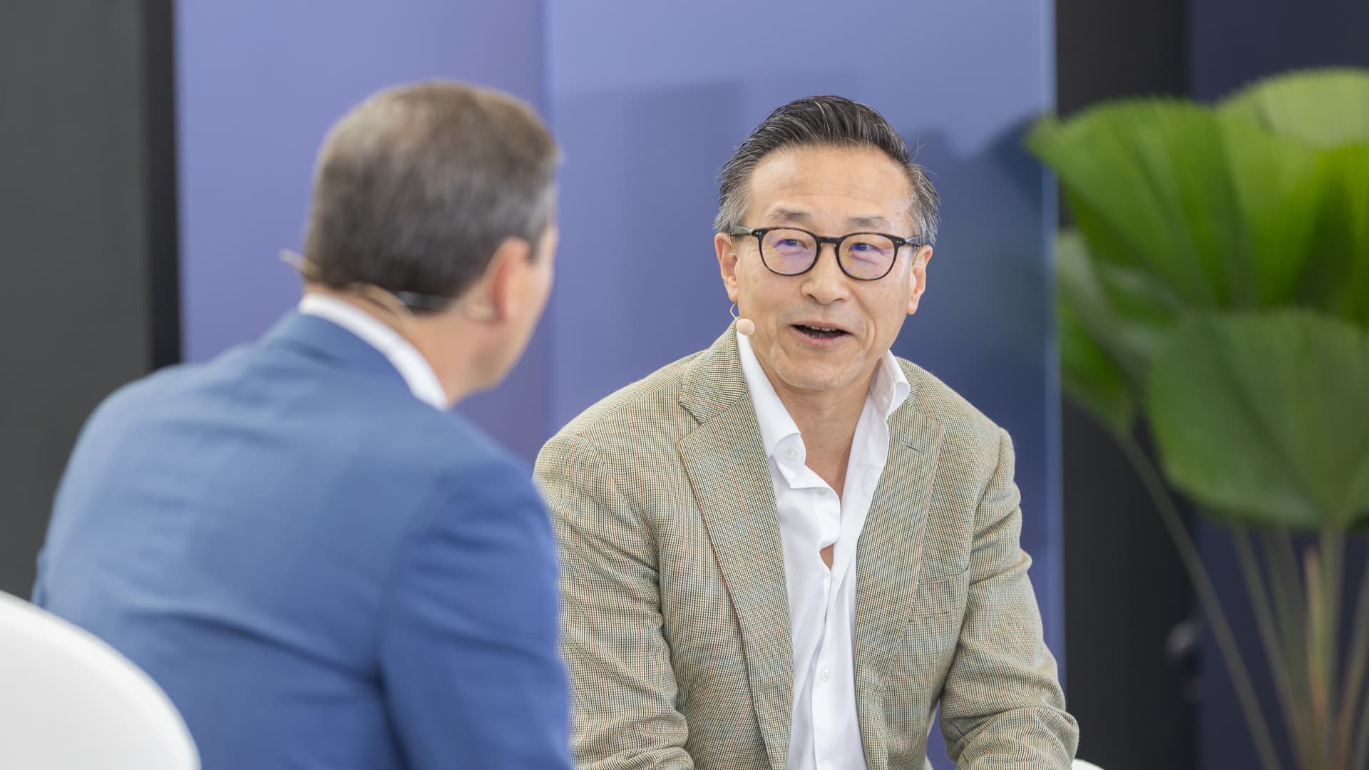 Джо Цай з Alibaba про інвестиції у спорт, майбутнє штучного інтелекту та економіку Китаю