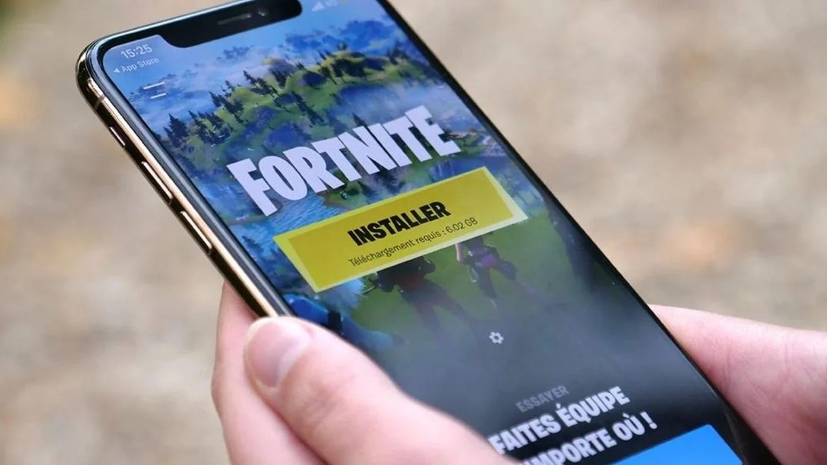 Fortnite готує свій повернення до App Store
