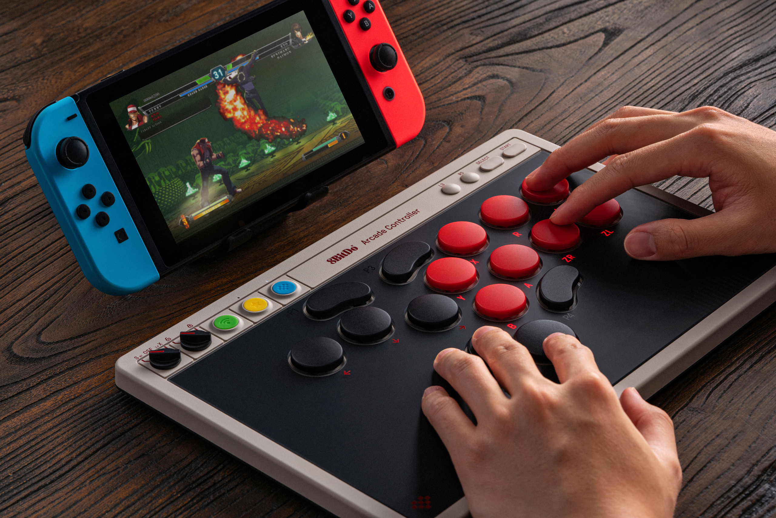 Новий аркадний контролер 8BitDo з усіма кнопками має лише 16 мм завтовшки