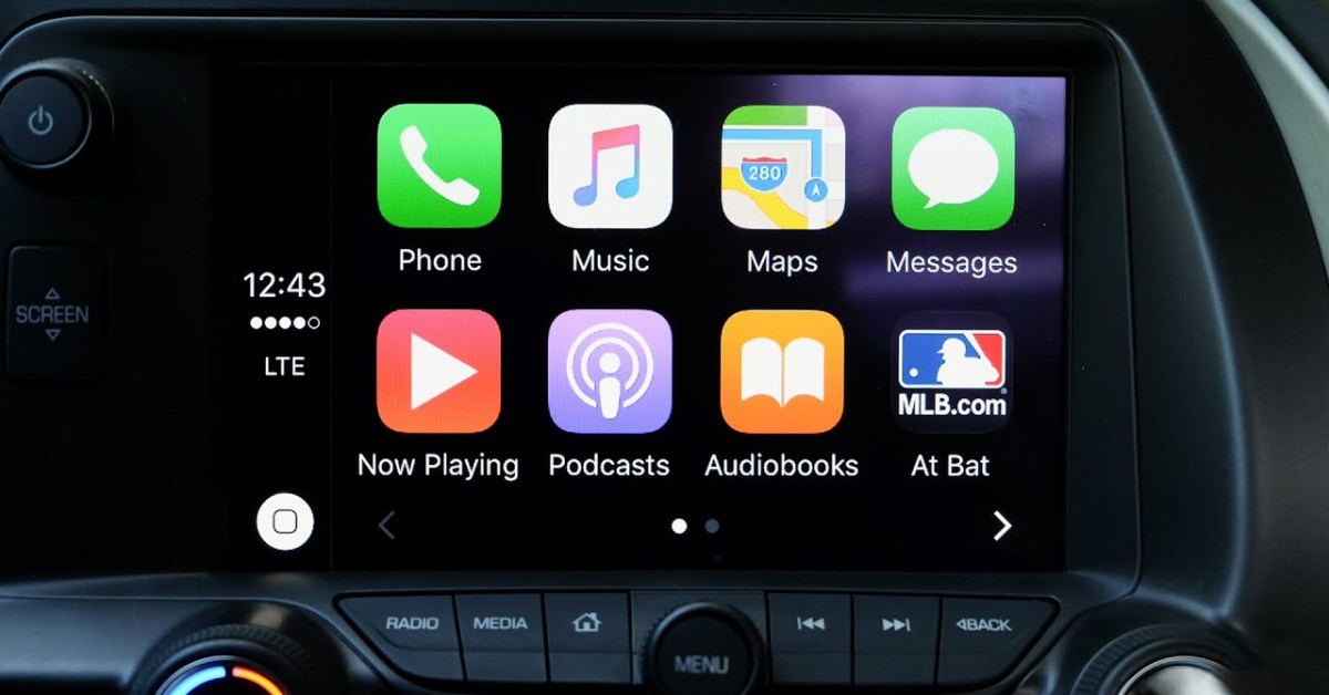 Apple дозволить переглядати відео в CarPlay з iOS 26
