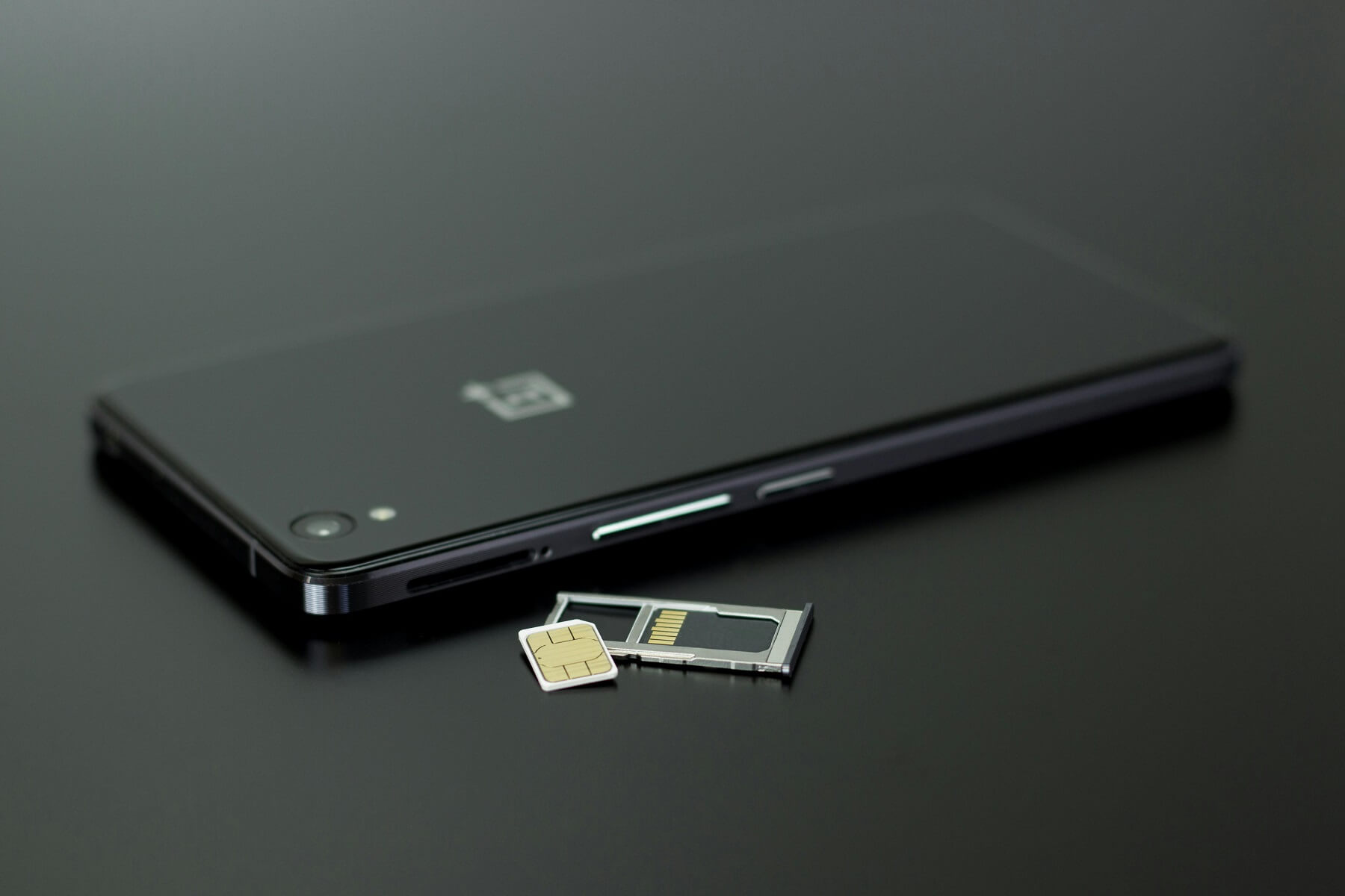 Чи варто змінювати SIM на eSIM в Україні