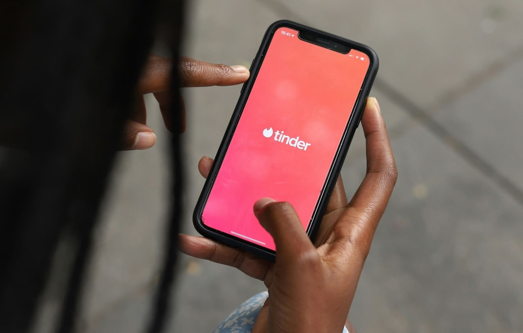 Tinder випробовує можливість встановлення «бажаного зросту» для користувачів