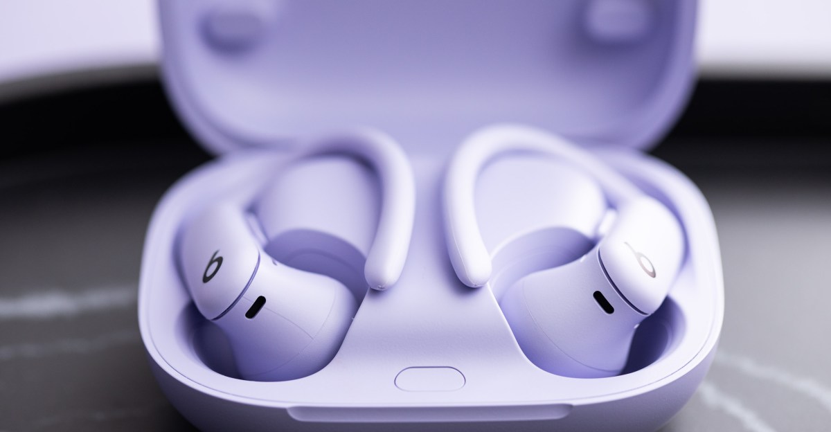 Powerbeats Pro 2 отримують оновлення для моніторингу серцевого ритму з iOS 26