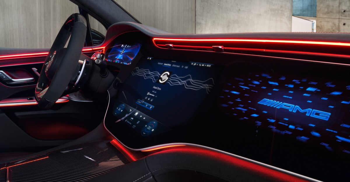 Mercedes-Benz скасовує функцію синхронізації музики з рухом: що означає це рішення для водіїв?